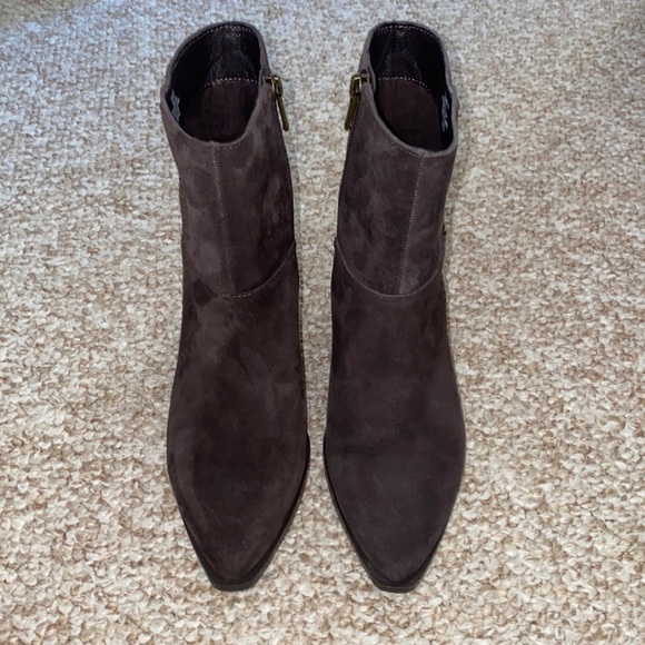 Lucky Brand Dark Brown Suede Boots whipstitch and Bronze Studs Size 7 - Picture 1 of 4